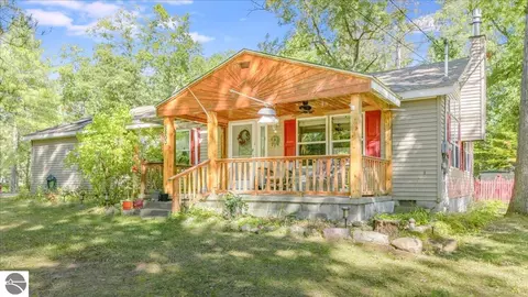 8200 Chain Lake Rd, South Branch, MI 48761