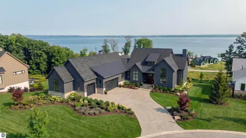 15985 Waters Edge, Traverse City, MI 49686