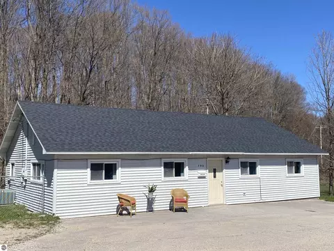 790 Case Rd, Beulah, MI 49617