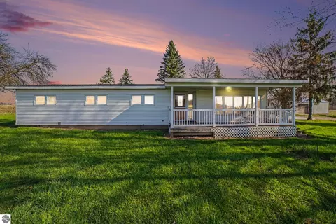 115 E River Rd, Mount Pleasant, MI 48858