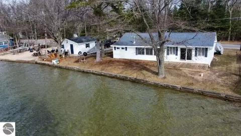 4432 E Cedar Lake Dr, Greenbush, MI 48738