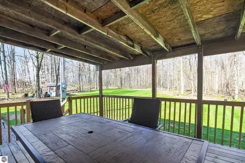 Exterior - 4537 N Caris Rd, Edmore, MI 48829 photo 10 of 17