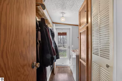 Entry Way - 4537 N Caris Rd, Edmore, MI 48829 photo 3 of 3