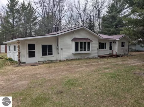 7291 Blue Ox Trl, South Branch, MI 48761