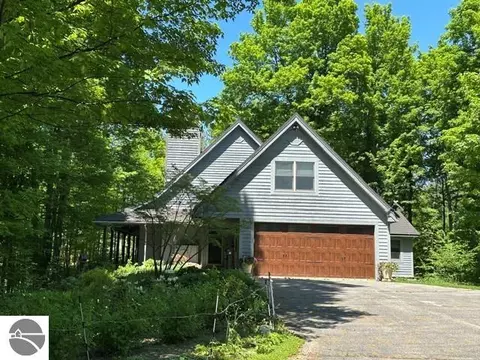 3285 S East Torch Lake Dr, Bellaire, MI 49615