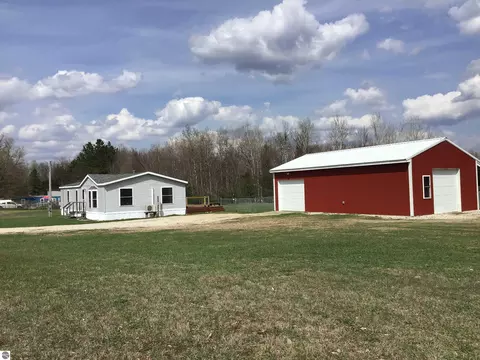 8410 N Morey Rd, Manton, MI 49663