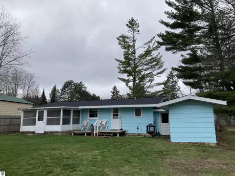 Exterior - 5240 Sumac Trl, Lupton, MI 48635 photo 4 of 10
