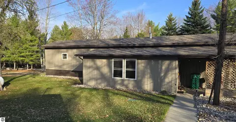 Exterior - 2894 White Pine Dr, Grayling, MI 49738 photo 6 of 11