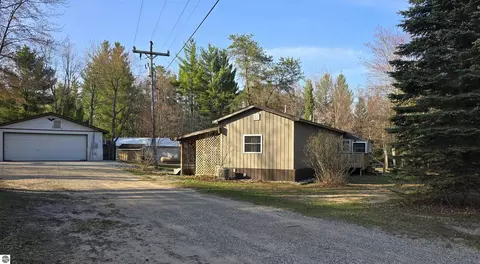 Exterior - 2894 White Pine Dr, Grayling, MI 49738 photo 4 of 11