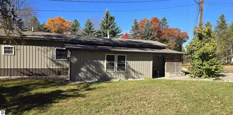 Exterior - 2894 White Pine Dr, Grayling, MI 49738 photo 7 of 11