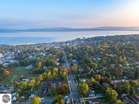 ***** Buckaroo Trail, Petoskey, MI 49770