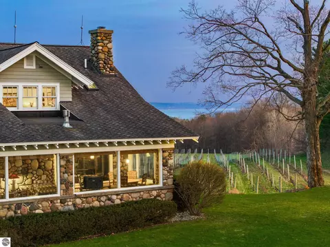 2770 Nelson Rd, Traverse City, MI 49686