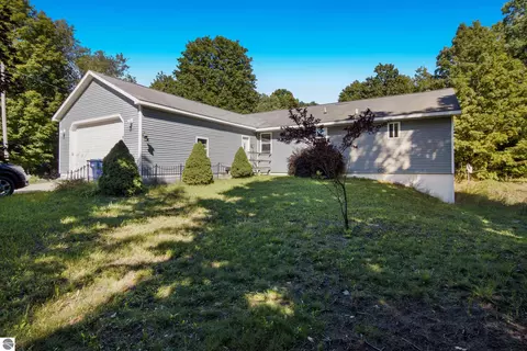 941 S Weldon Rd, Beulah, MI 49617