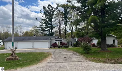 21403 Swan Creek Rd, Merrill, MI 48637