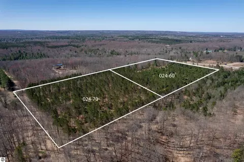 Hoosier Valley Road, Traverse City, MI 49685