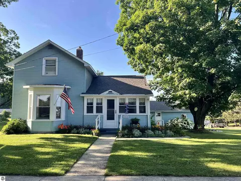 200 W Main, Leroy, MI 49655