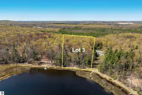 03 Woodland Trl, Traverse City, MI 49684