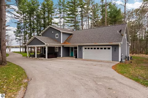 9608 N Long Lake Rd, Traverse City, MI 49685