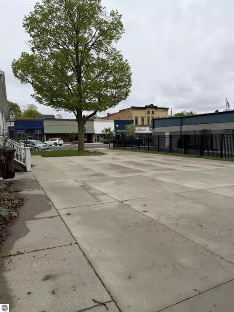 Exterior - 323 W Wright Ave, Shepherd, MI 48883 photo 6 of 6