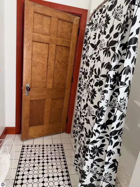 Bath - 323 W Wright Ave, Shepherd, MI 48883 photo 1 of 5