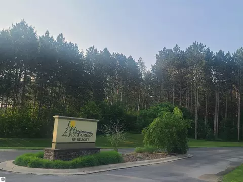 6100 SW Larson Rd, South Boardman, MI 49680