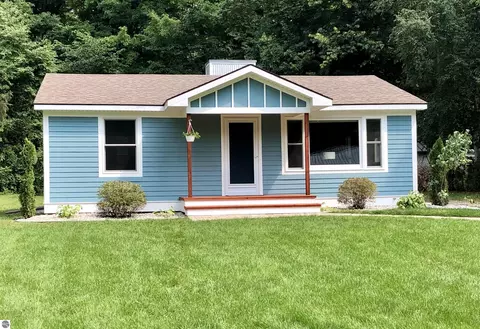 3925 White Birch Dr, Grawn, MI 49637