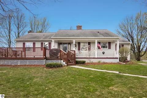 8124 Crisp Rd, Williamsburg, MI 49690