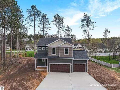 1326 Killdeer Ln, Kingsley, MI 49649