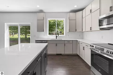 1326 Killdeer Ln, Kingsley, MI 49649