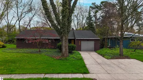 4502 Concord St, Midland, MI 48642