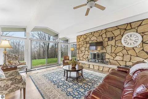 3528 Potter Rd, Bear Lake, MI 49614