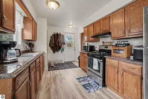 Kitchen - 232 S Gwinner St, Ithaca, MI 48847 photo 1 of 1