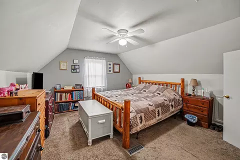 Bedroom - 232 S Gwinner St, Ithaca, MI 48847 photo 2 of 3