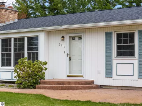 2917 Belare Dr, Traverse City, MI 49684