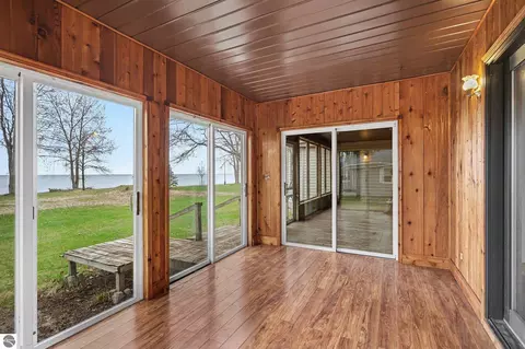 Exterior - 3044 S Point Augres Rd, Au Gres, MI 48703 photo 8 of 10