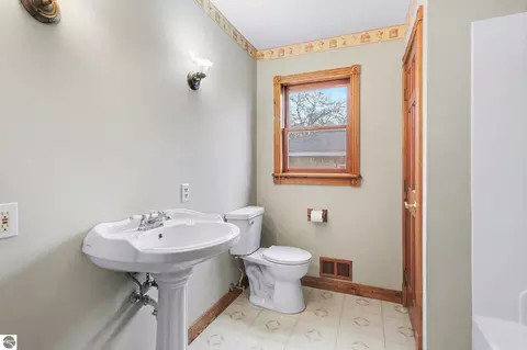 Bath - 3044 S Point Augres Rd, Au Gres, MI 48703 photo 2 of 4