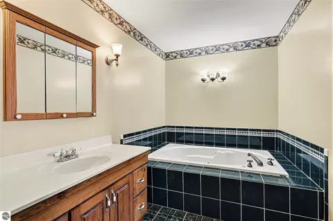 Bath - 3044 S Point Augres Rd, Au Gres, MI 48703 photo 3 of 4