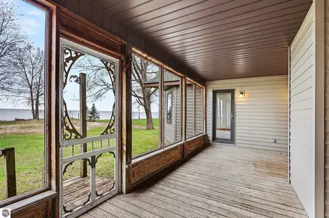 Exterior - 3044 S Point Augres Rd, Au Gres, MI 48703 photo 6 of 10