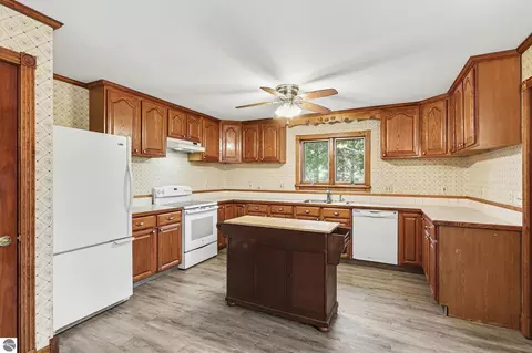 Kitchen - 3044 S Point Augres Rd, Au Gres, MI 48703 photo 3 of 4