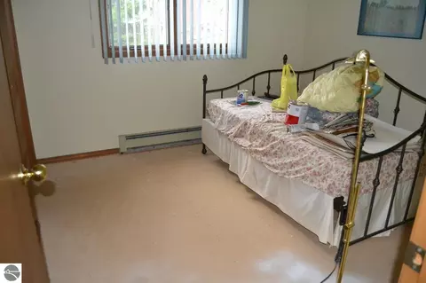 Bedroom - 108 Carpenter Blvd, Roscommon, MI 48653 photo 3 of 3