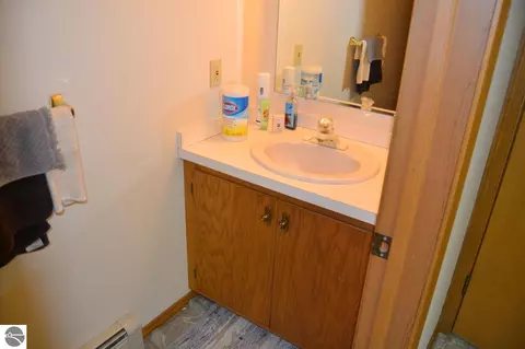 Bath - 108 Carpenter Blvd, Roscommon, MI 48653 photo 3 of 3