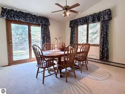 Dining - 108 Carpenter Blvd, Roscommon, MI 48653 photo 1 of 2