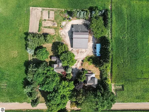 View/Area - 2298 W Hayes Rd, Ithaca, MI 48847 photo 1 of 2