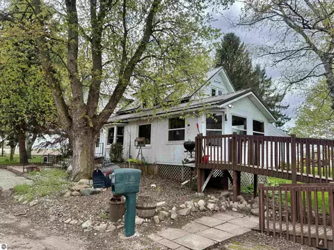 Other - 2298 W Hayes Rd, Ithaca, MI 48847 photo 2 of 24