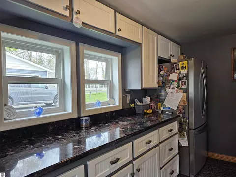 Kitchen - 411 Yoder Ln, Vestaburg, MI 48891 photo 2 of 4