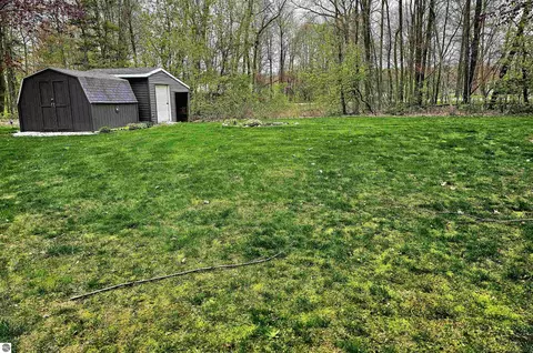 Exterior - 411 Yoder Ln, Vestaburg, MI 48891 photo 7 of 8