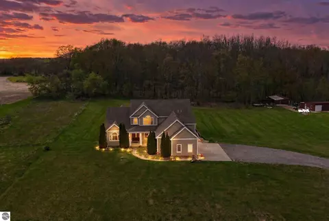 4362 S Vickeryville Rd, Sheridan, MI 48884