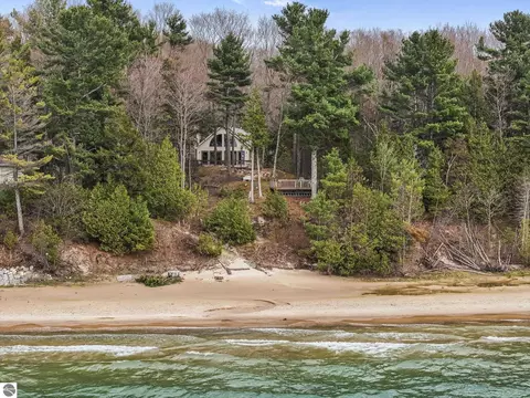 4215 Michigan Trl, Kewadin, MI 49648