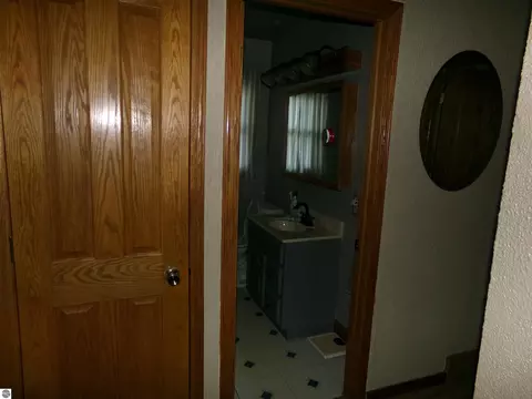 Entry Way - 126 N Ithaca St, Ithaca, MI 48847 photo 2 of 3
