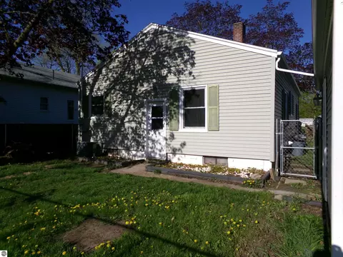 Exterior - 126 N Ithaca St, Ithaca, MI 48847 photo 10 of 12
